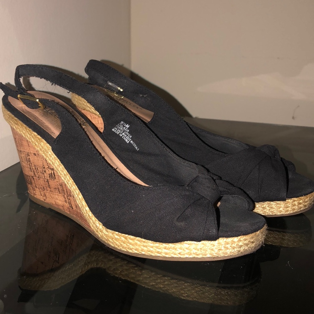 USED SEYCHELLES WEDGES
